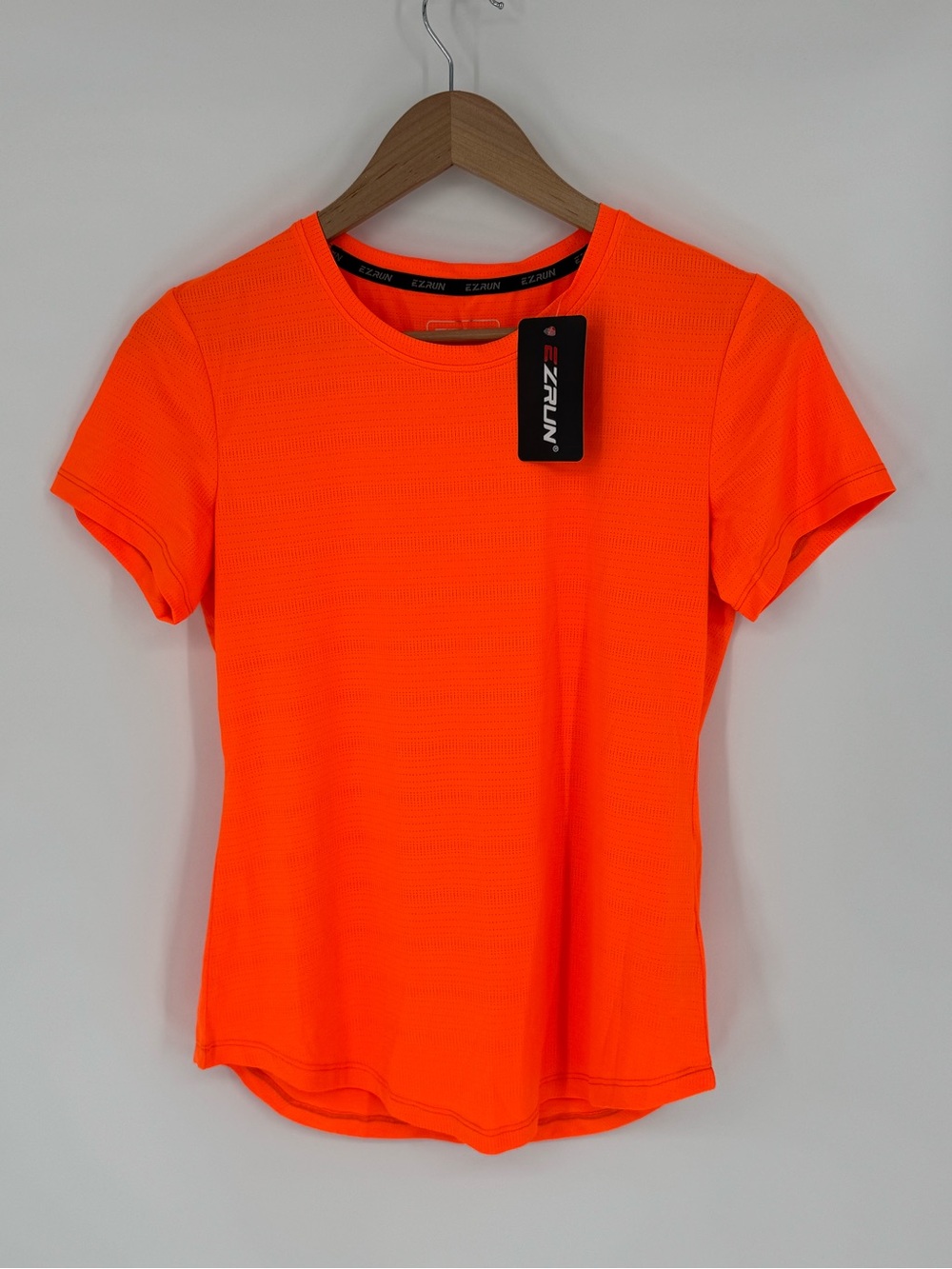 NWT EZRUN Women's Swim Shirt Quick Dry Workout T-Shirt Orange Size Small J5
